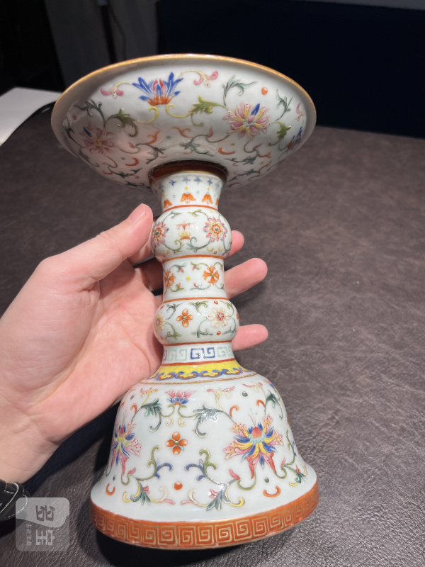 清乾隆 洋彩描金缠枝宝相花觚式供盘一对 - 图19